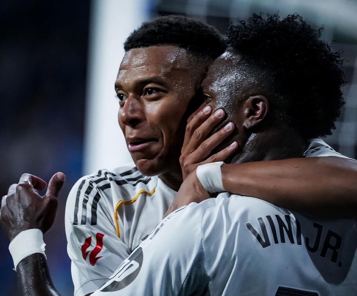 开云娱乐入口 -欧联窗口期攻防权衡国际比赛日尼斯调整名单以备足总杯，现场解说直呼：皇家马德里窗口期强势反弹 